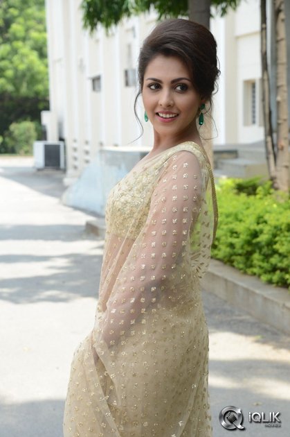 Madhu-Shalini-at-Cheekati-Raajyam-Movie-Press-Meet